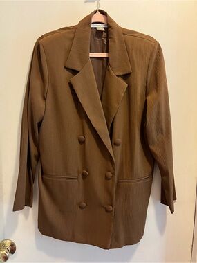 Stephanie Andrew’s 80’s/90’s Button Up Linen Coat